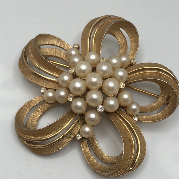 Crown Trifari from 50’s Rose Vermeil Floral Brooch with pearls. - Picture 6 of 8